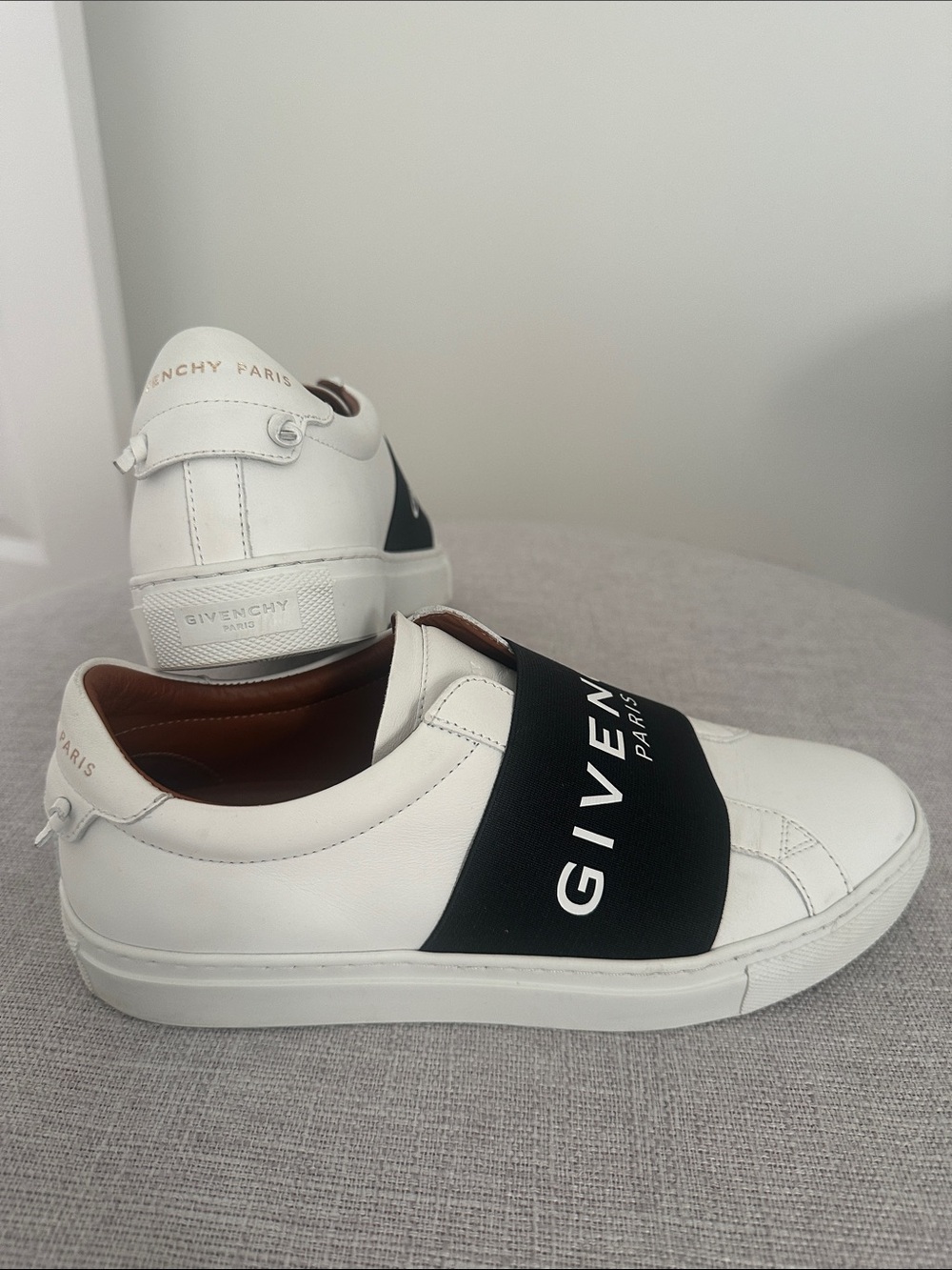 Givenchy White Leather Sneakers with Black Logo Band - Picture 4 of 6
